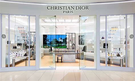 Dior perfume shop